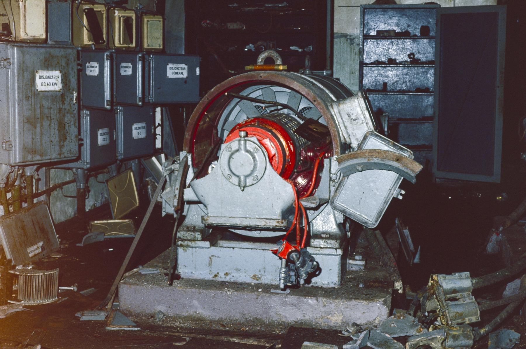 Ligne Maginot - ANZELING - A25 - (Ouvrage d'artillerie) - Sous-station ravagé