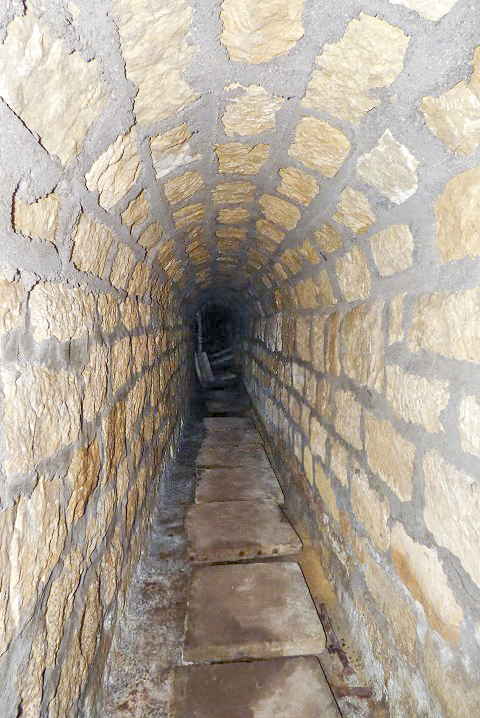 Ligne Maginot - DENTING - A28 - (Ouvrage d'infanterie) - Egout