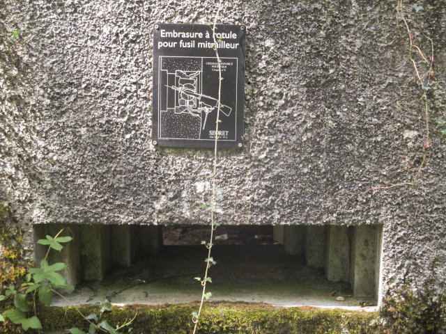Ligne Maginot - A26-A - FONTAINE OUEST - (Blockhaus pour canon) - Embrasure à rotule pour fusil mitrailleur