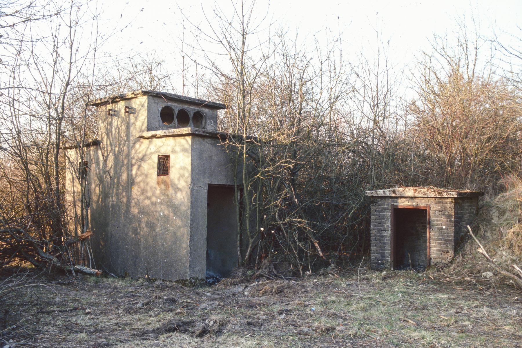 Ligne Maginot - DENTING - A28 - (Ouvrage d'infanterie) - Poste électrique extérieur - MANSUY Michel
