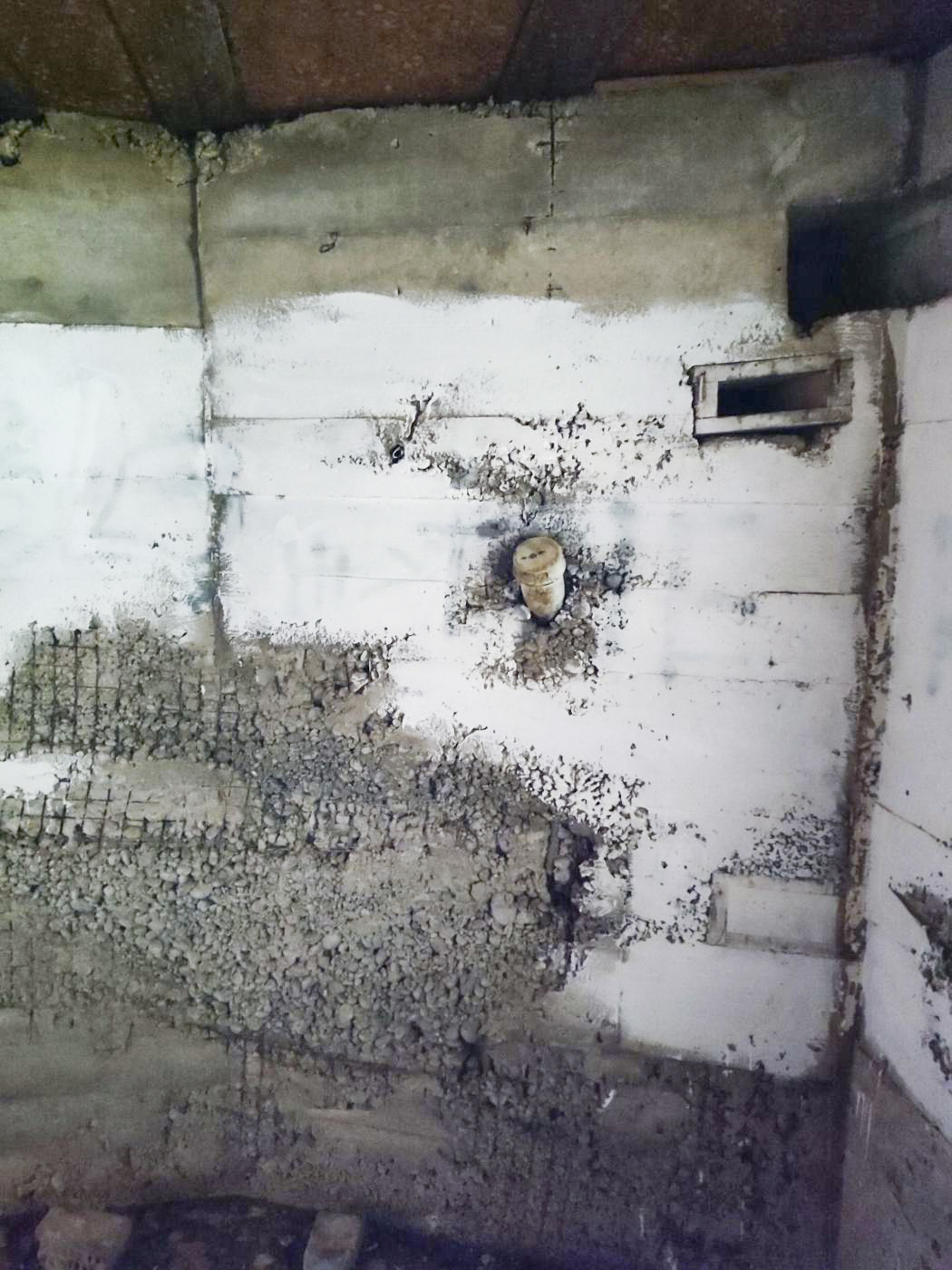 Ligne Maginot - LIEBFRAUENTHAL - (Casemate d'infanterie) - Goulotte à grenades - JL