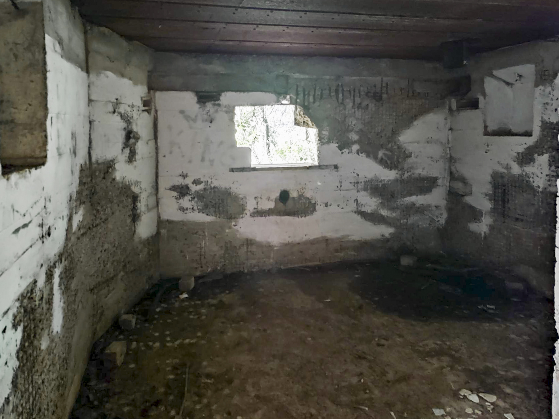 Ligne Maginot - LIEBFRAUENTHAL - (Casemate d'infanterie) - La chambre de tir - JL