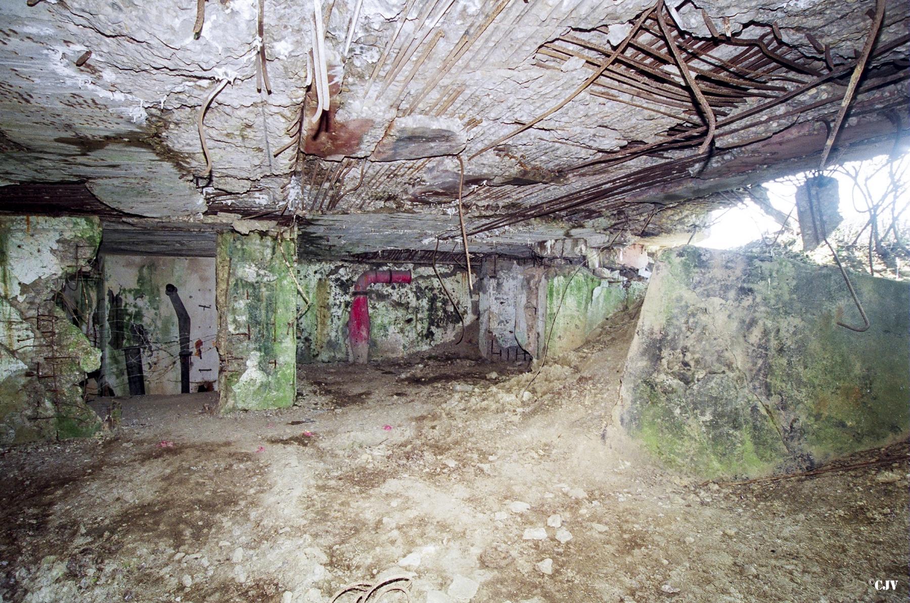 Ligne Maginot - MOTTENBERG - A33 - (Ouvrage d'infanterie) - Bloc 1 - Lia VERMEULEN