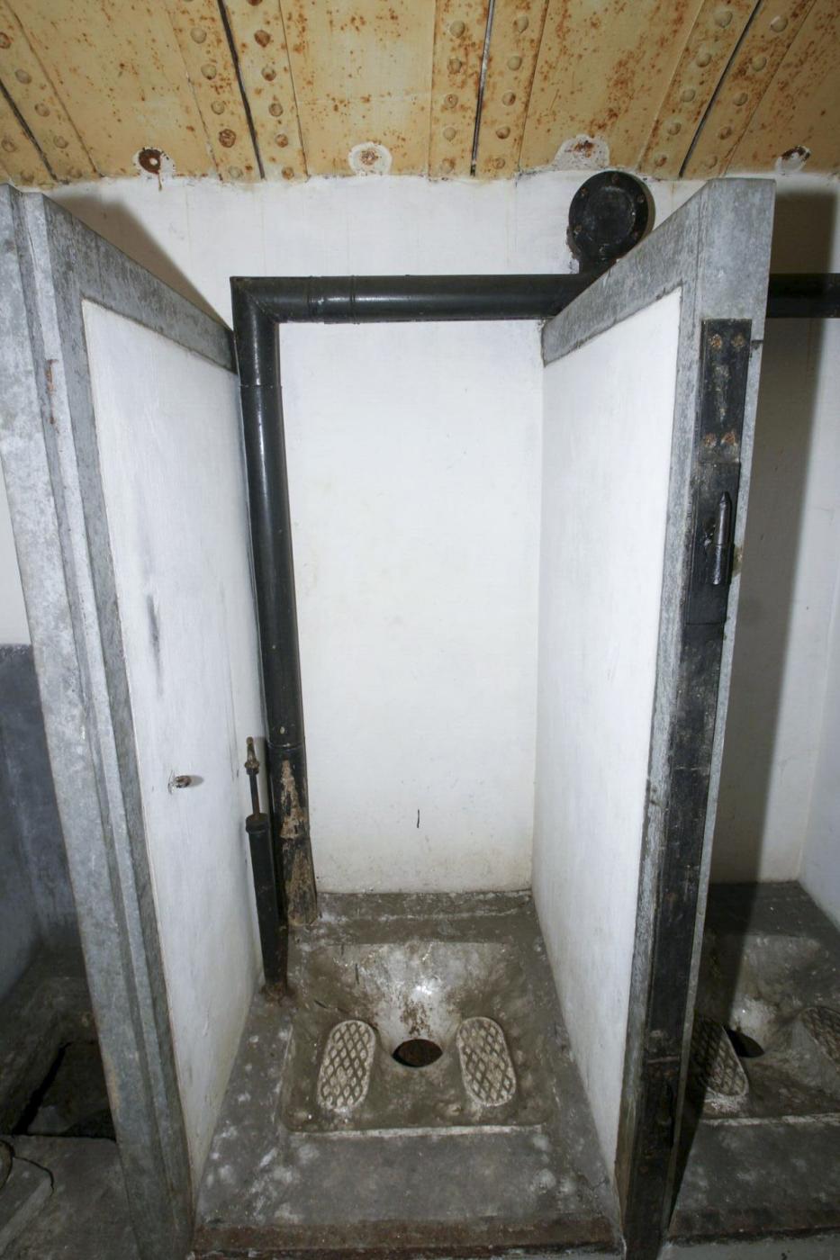 Ligne Maginot - DONAU - (Abri) - Latrines - duomaxw