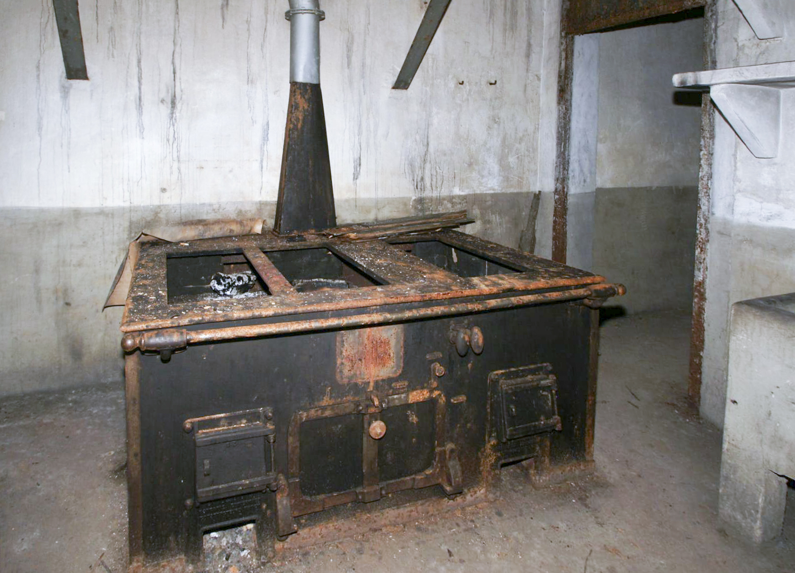 Ligne Maginot - DONAU - (Abri) - Cuisinière à charbon BONNAIRE ZIMMERMANN - duomaxw