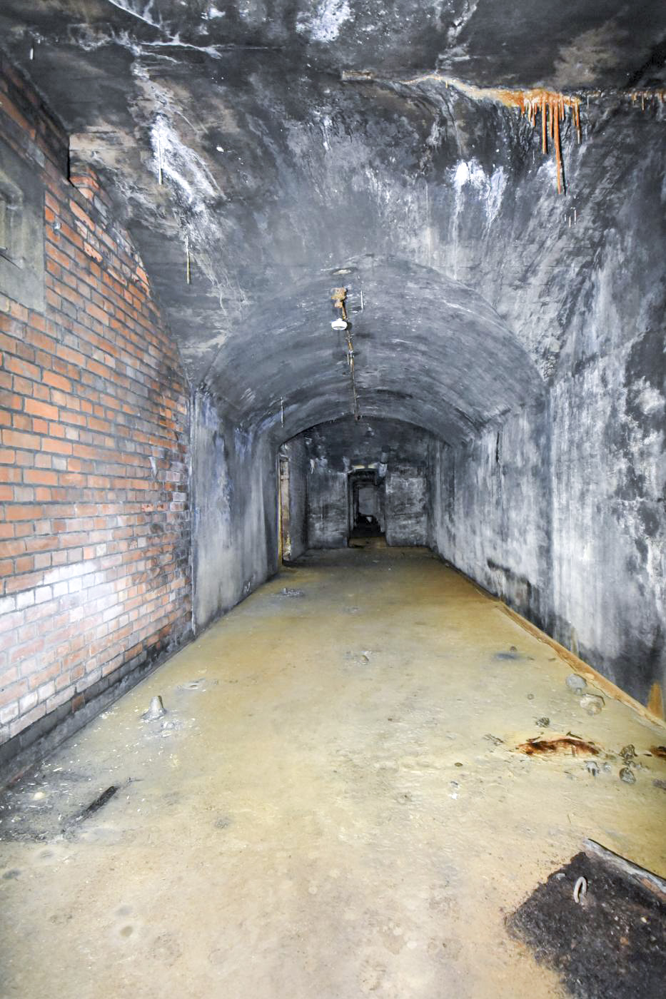 Ligne Maginot - FORT JEANNE D'ARC (3° ARMEE) - (PC de Région Fortifiée) - Batterie droite pour obusiers de 15 cm - Ludovic KNAPP