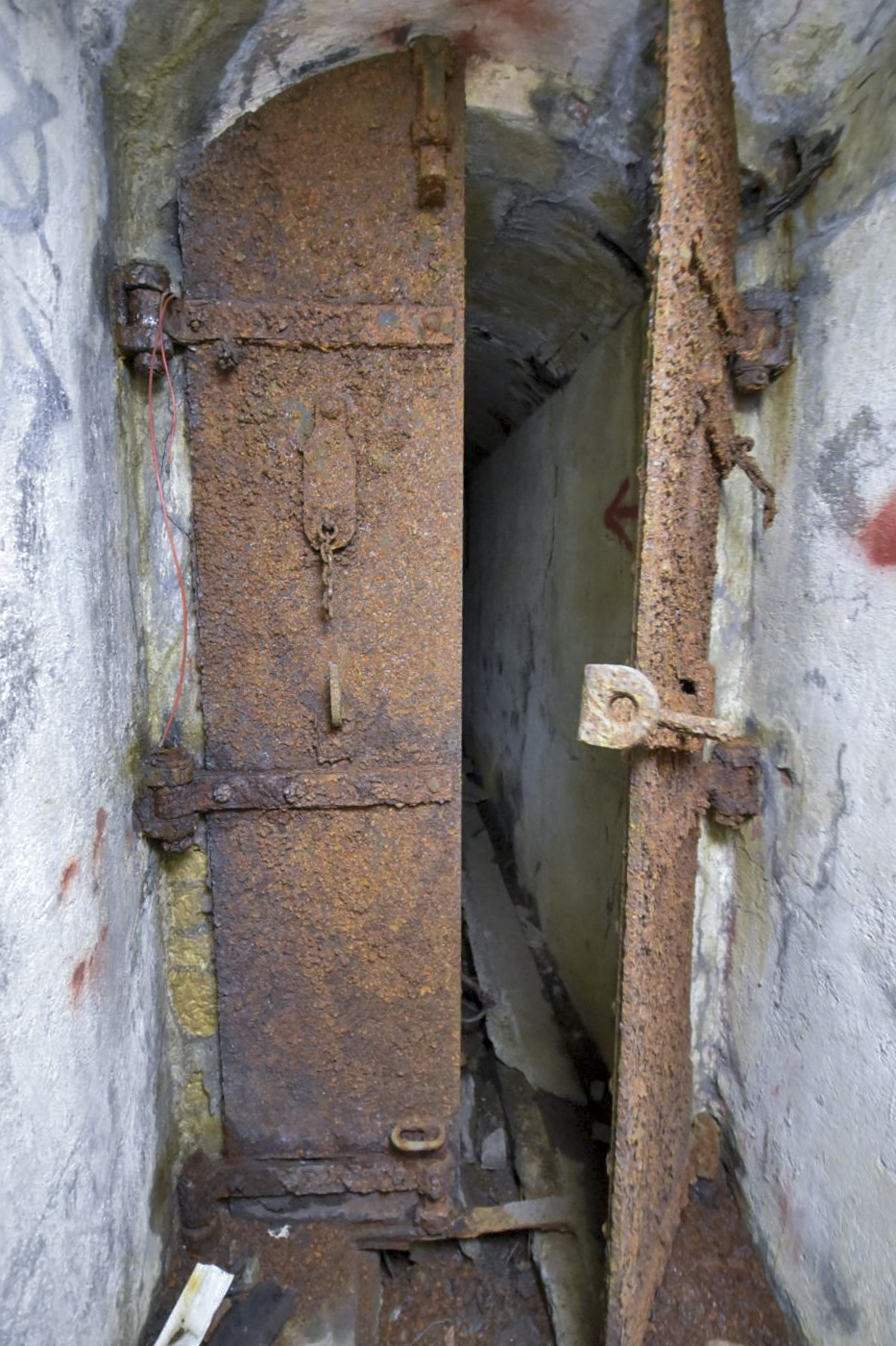 Ligne Maginot - FORT JEANNE D'ARC (3° ARMEE) - (PC de Région Fortifiée) - Observatoire fixe relié à la caserne 6 - Ludovic KNAPP