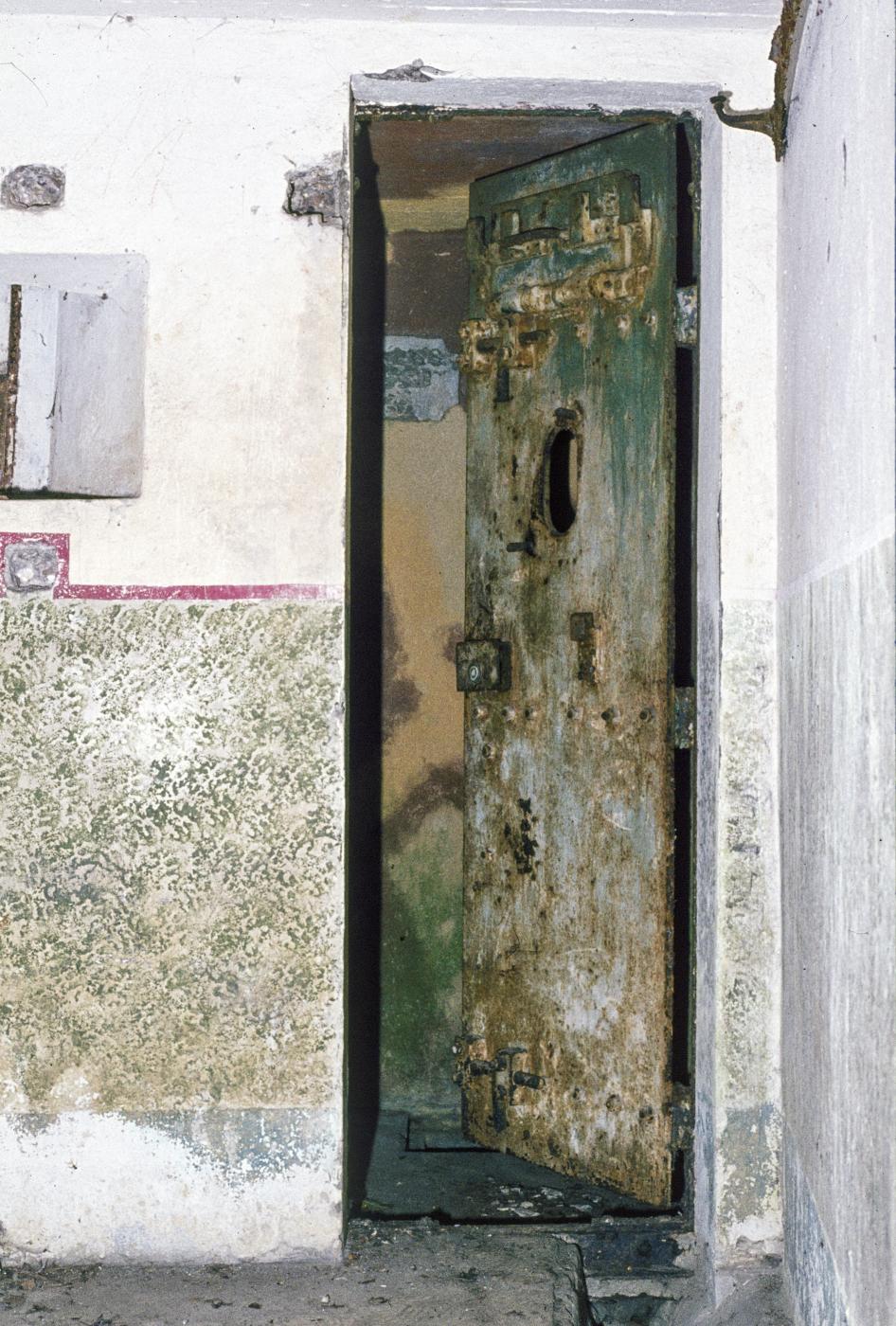 Ligne Maginot - AB36 - (Blockhaus pour canon) - La porte de la chambre de tir - MANSUY Michel