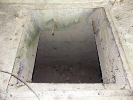 Ligne Maginot - A56 - BOUT D'EN HAUT - (Casemate d'infanterie - Double) - Accès au niveau inférieur, gauche
