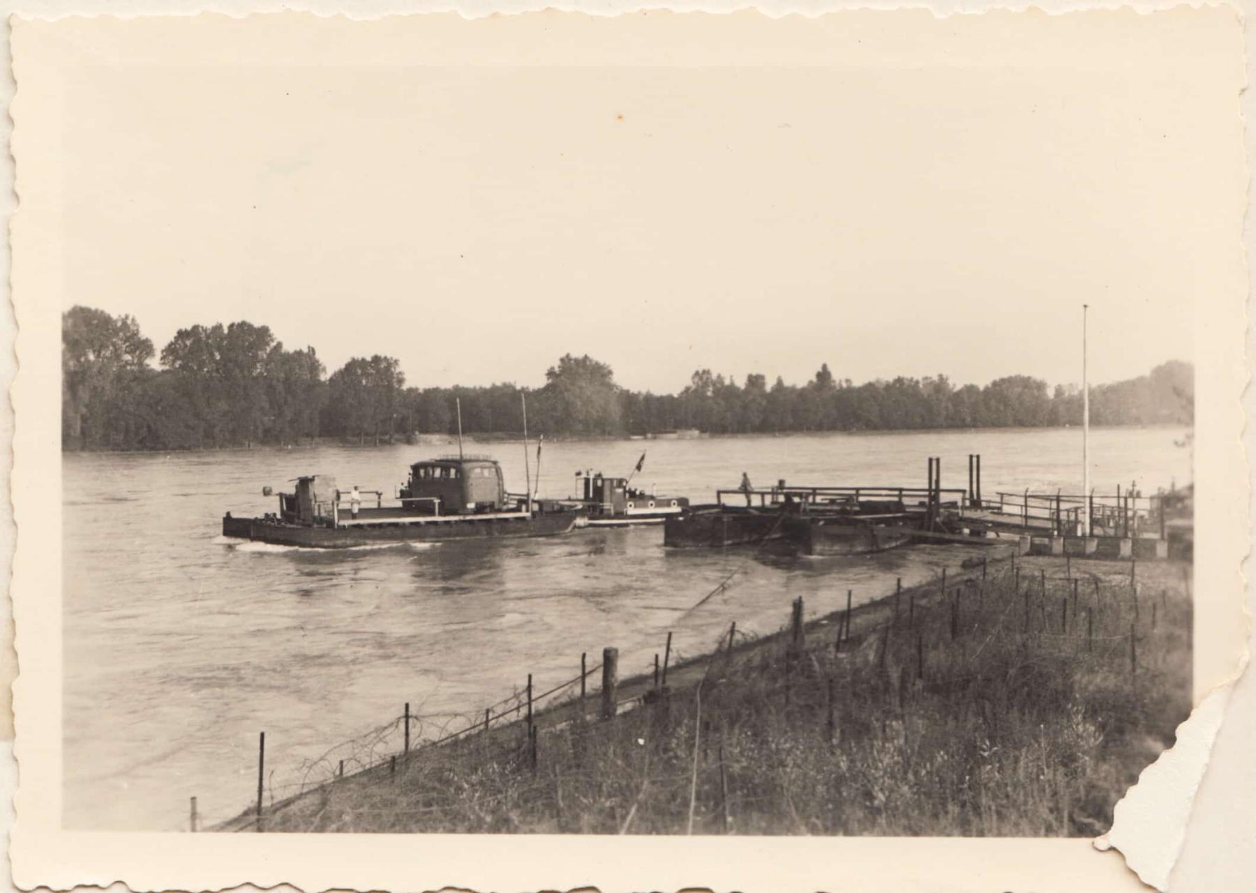 Ligne Maginot - PONT DE SELTZ - (Casemate d'infanterie - Double) - La casemate de Seltz
Photo prise depuis la rive allemande - Inconnu