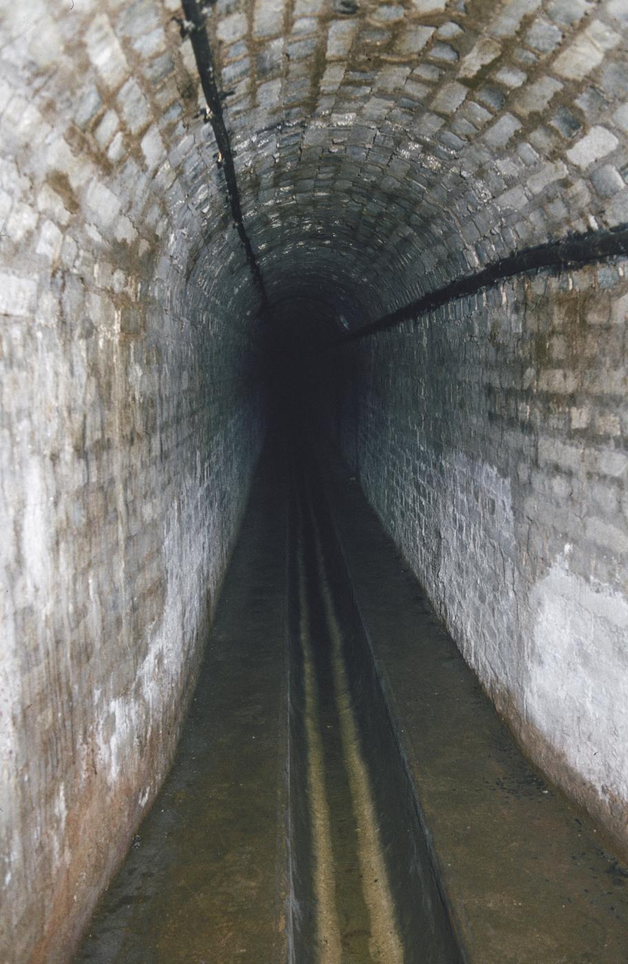 Ligne Maginot - TETING - A38 - (Ouvrage d'infanterie) - Égout visitable - MANSUY Michel