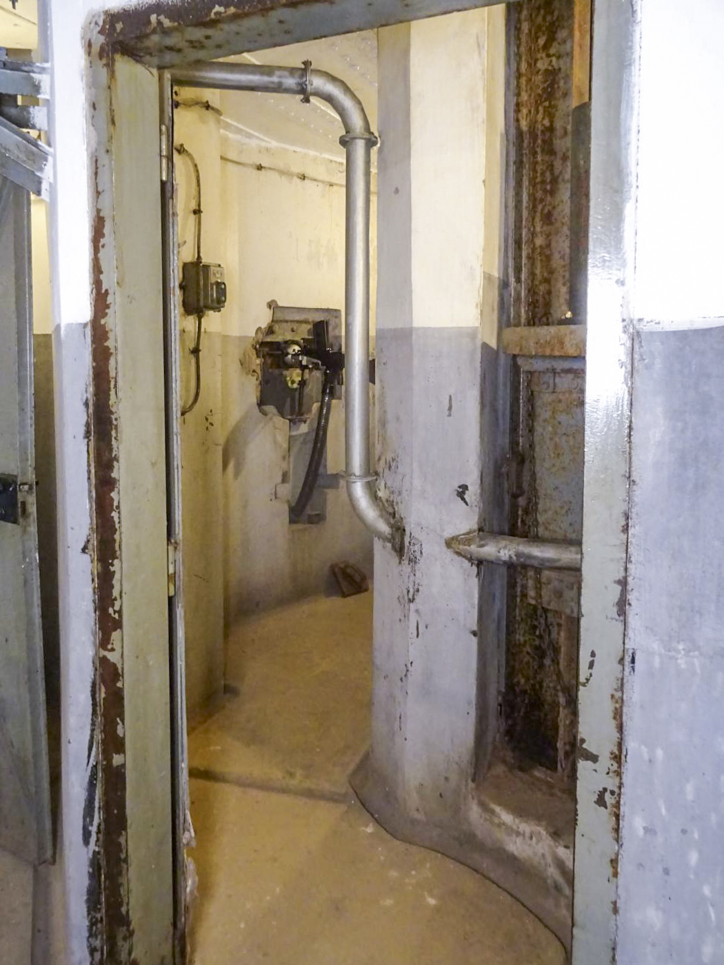 Ligne Maginot - KINDELBERG (QUARTIER CAMP - III/37° RIF) - (Abri) - Entrée Ouest
Chambre de tir - ammagsdr