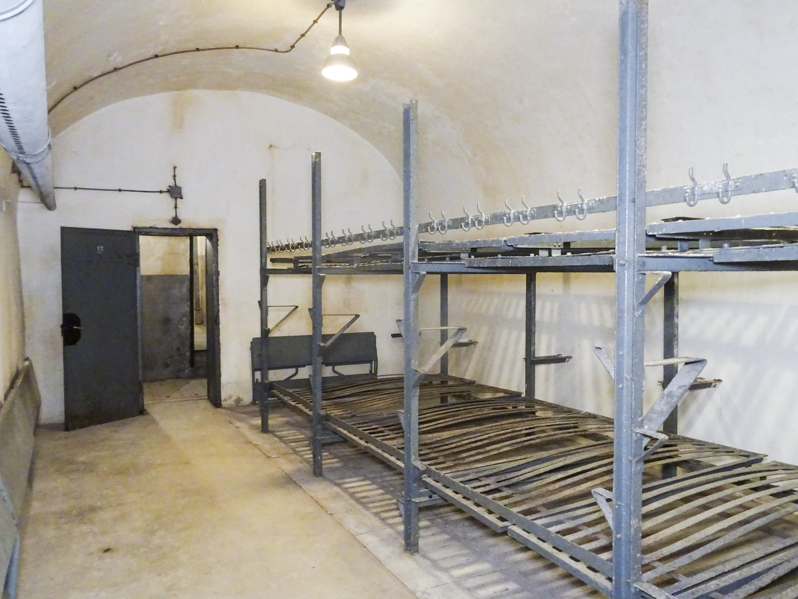 Ligne Maginot - KINDELBERG (QUARTIER CAMP - III/37° RIF) - (Abri) - Chambrée - ammagsdr