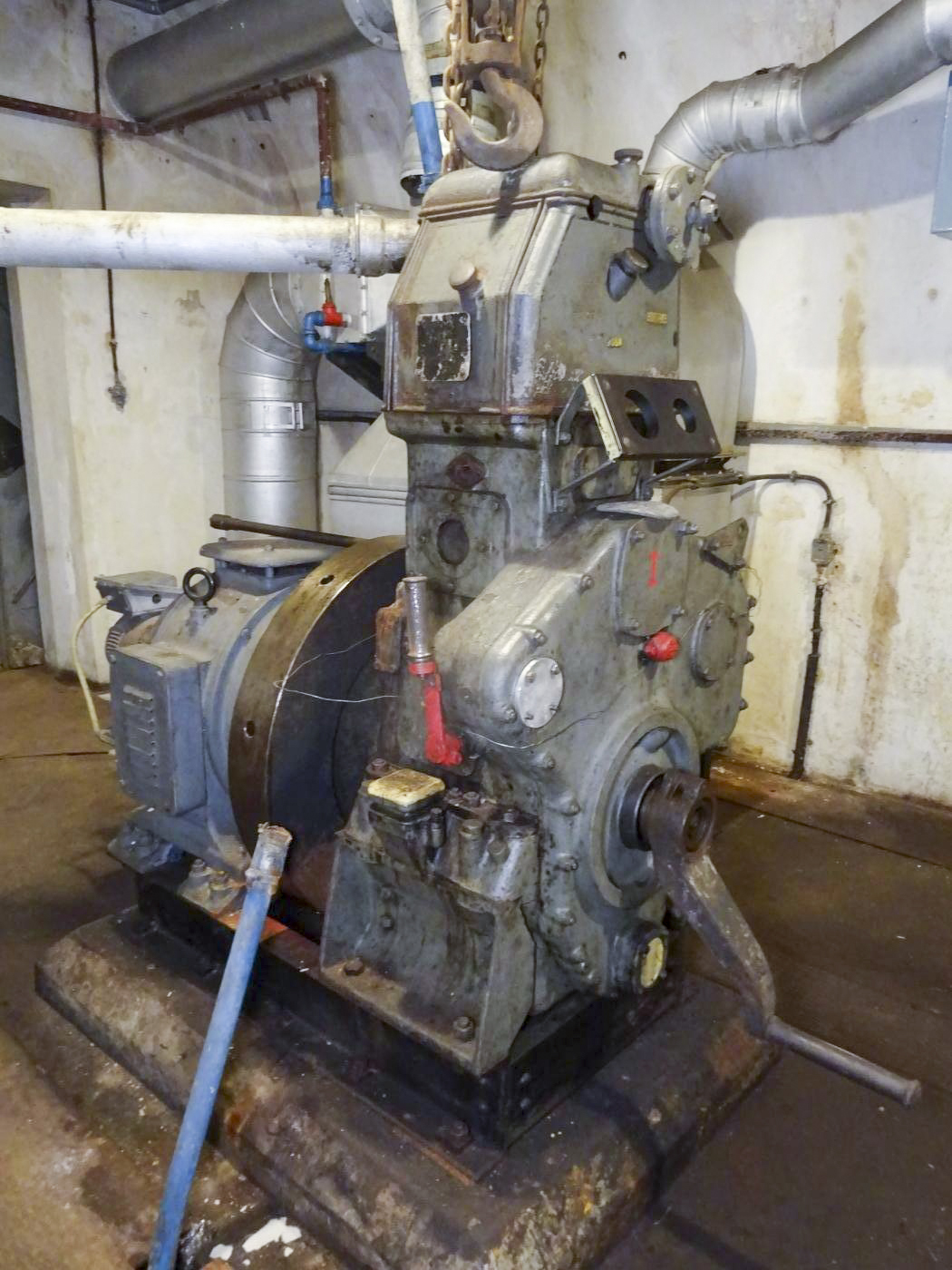 Ligne Maginot - KINDELBERG (QUARTIER CAMP - III/37° RIF) - (Abri) - Usine
Un des moteurs - ammagsdr