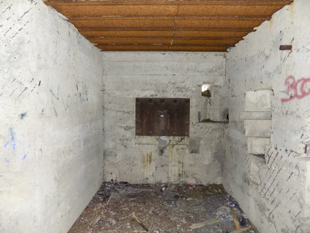 Ligne Maginot - A54 - CROIX BLONDEAU - (Casemate d'infanterie - Simple) - Créneau droite avec blindage