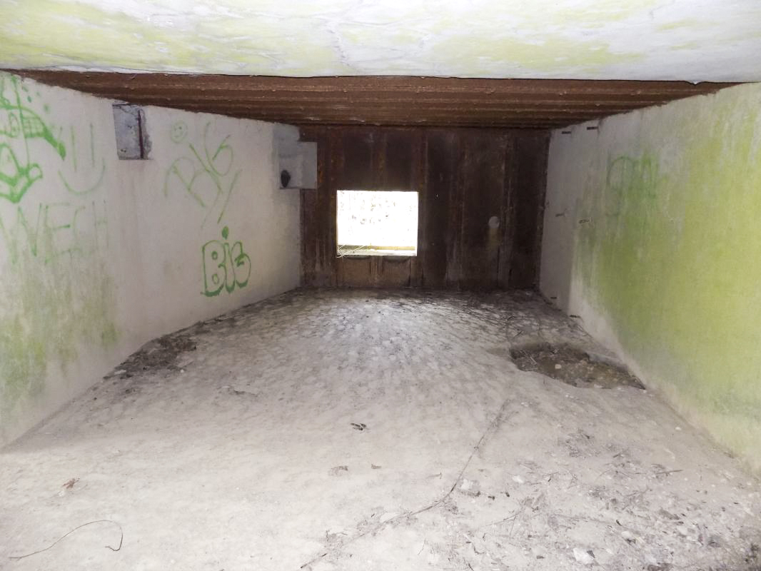 Ligne Maginot - A56 - BOUT D'EN HAUT - (Casemate d'infanterie - Double) - Créneau AC face gauche