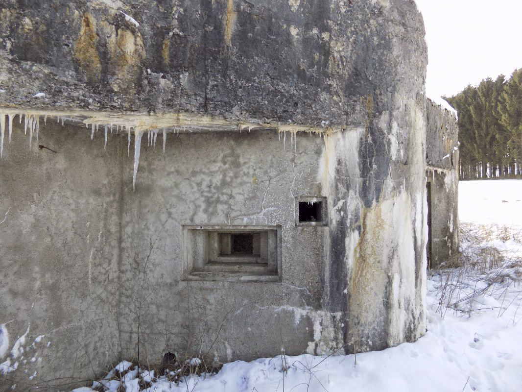 Ligne Maginot - A60 - CENSE PICART - (Casemate d'infanterie - Simple) - Créneau Hotchkiss