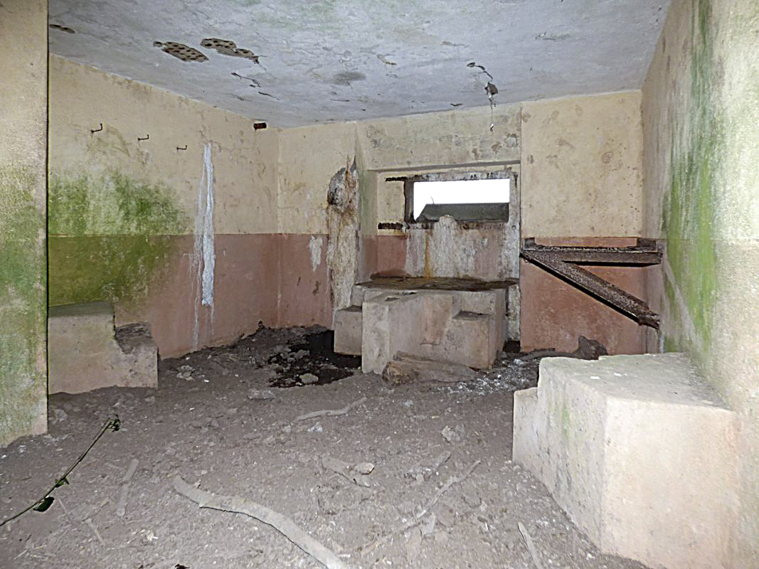Ligne Maginot - B822 - SAINT HUBERT - (Blockhaus pour canon) - 