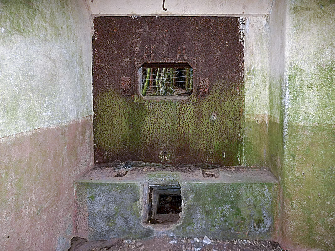 Ligne Maginot - B822 - SAINT HUBERT - (Blockhaus pour canon) - 