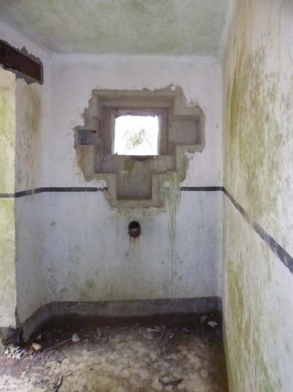 Ligne Maginot - B766 - CARREFOUR DE BLOIS - (Blockhaus pour canon) - 