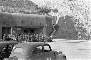 Ligne Maginot - HOCHWALD - (Ouvrage d'artillerie) - Entrée munitions
Rédition sur ordre de l'ouvrage