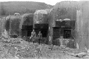 Ligne Maginot - HOCHWALD - (Ouvrage d'artillerie) - Bloc 6
Casemate d'artillerie - Canons de 75 mle 29