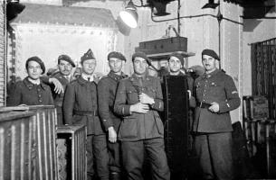 Ligne Maginot - HOCHWALD - (Ouvrage d'artillerie) - Bloc 12
Casemate d'artillerie
Canons de 75 modèle 29
Liliane et ses servants