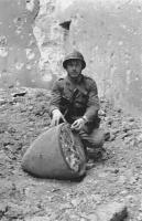 Ligne Maginot - HOCHWALD - (Ouvrage d'artillerie) - Bloc 13
Tête d'obus de 420 mm 
Le SLt Haas