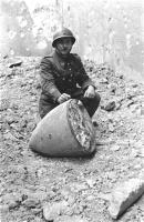 Ligne Maginot - HOCHWALD - (Ouvrage d'artillerie) - Bloc 13
Tête d'obus de 420 mm 
Le Cne Roy