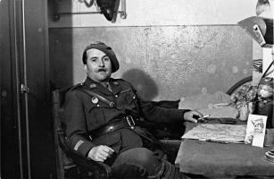 Ligne Maginot - HOCHWALD - (Ouvrage d'artillerie) - Les officiers de l'ouvrage
Le Cne Roy commandant l'infanterie de l'ouvrage Ouest