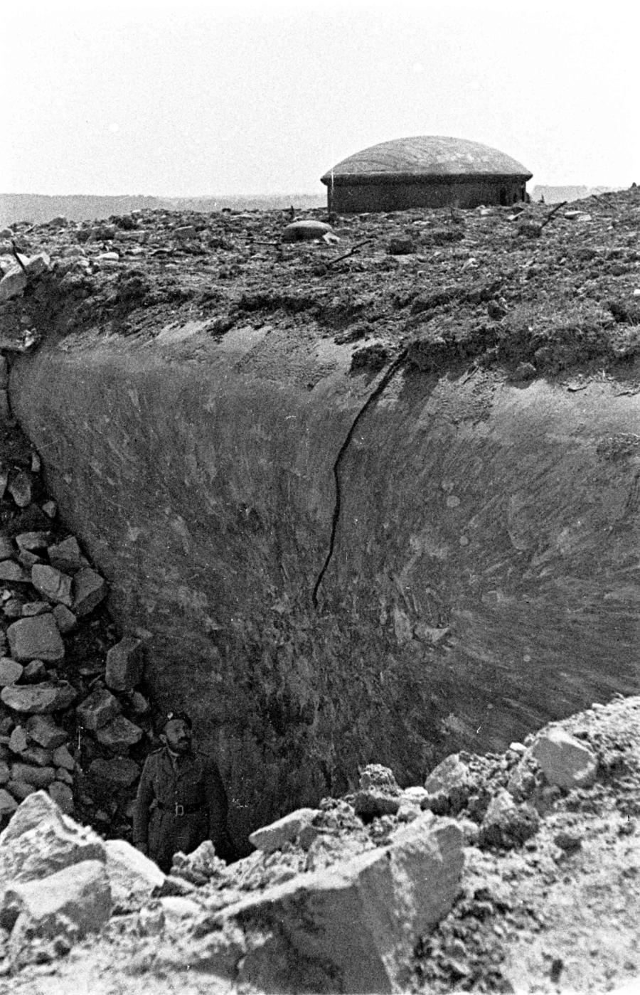 Ligne Maginot - SCHOENENBOURG - (Ouvrage d'artillerie) - Le bloc 4 après les combats - Albert Haas