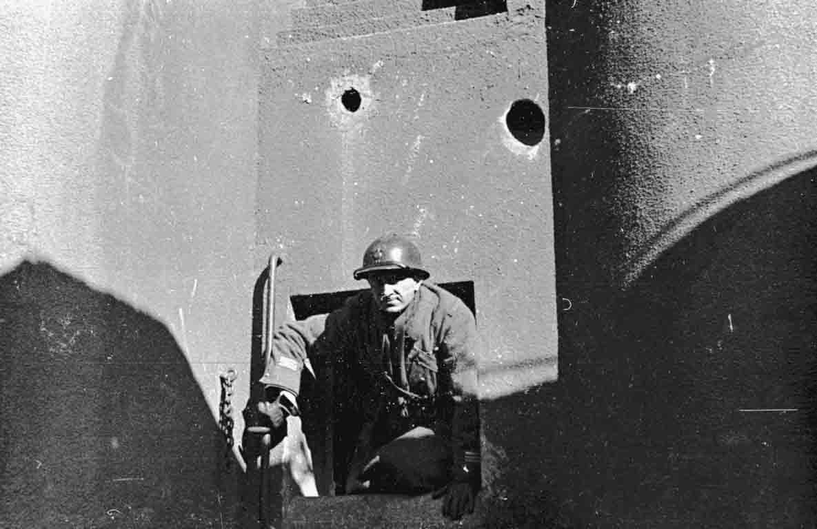 Ligne Maginot - HOCHWALD - (Ouvrage d'artillerie) - Bloc 3
L'issue de secours, Cne Boutry
 - Albert HAAS