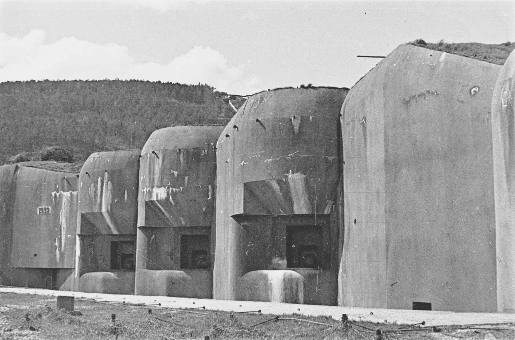 Ligne Maginot - HOCHWALD - (Ouvrage d'artillerie) - Bloc 6
Casemate d'artillerie - Canons de 75 mle 29 - Albert HAAS