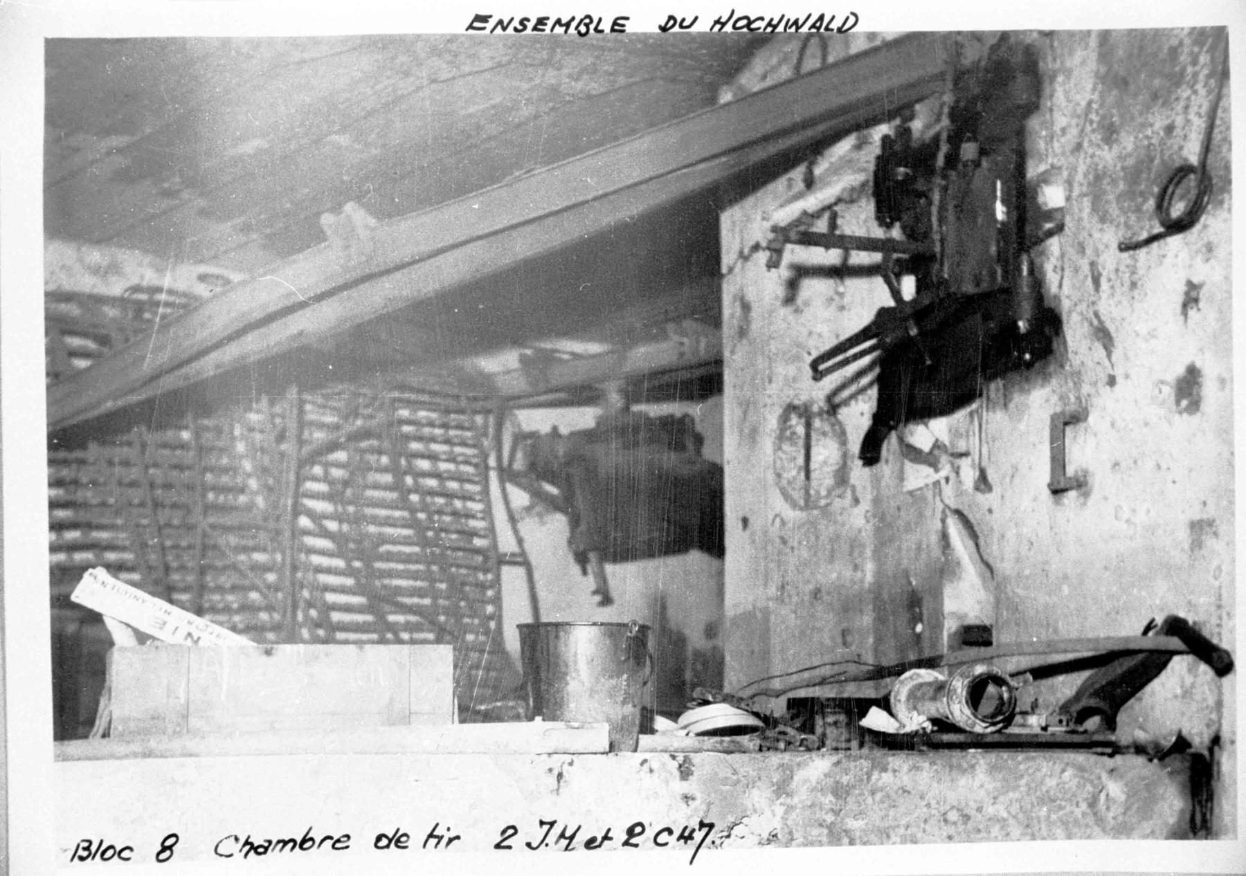 Ligne Maginot - HOCHWALD - (Ouvrage d'artillerie) - Bloc 8
Entrée munitions
Destructions allemandes - Inconnu