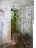 Ligne Maginot - B808 - BOIS DES AISEMENTS - (Blockhaus pour canon) - L'entrée vue de l'intérieur