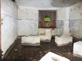 Ligne Maginot - B808 - BOIS DES AISEMENTS - (Blockhaus pour canon) - La chambre de tir
Côté flanquement gauche