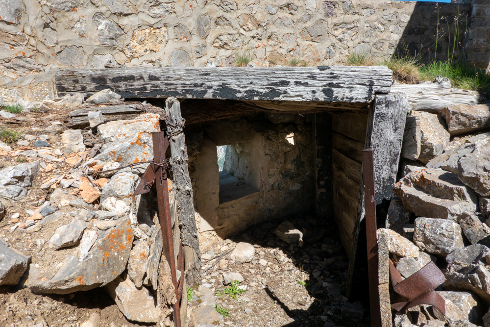Ligne Maginot - L'OLIVE (BATTERIE CAVERNE) - (Position d'artillerie préparée) - Observatoire dominant Plampinet et le vallon des Acles - Michel Teiten