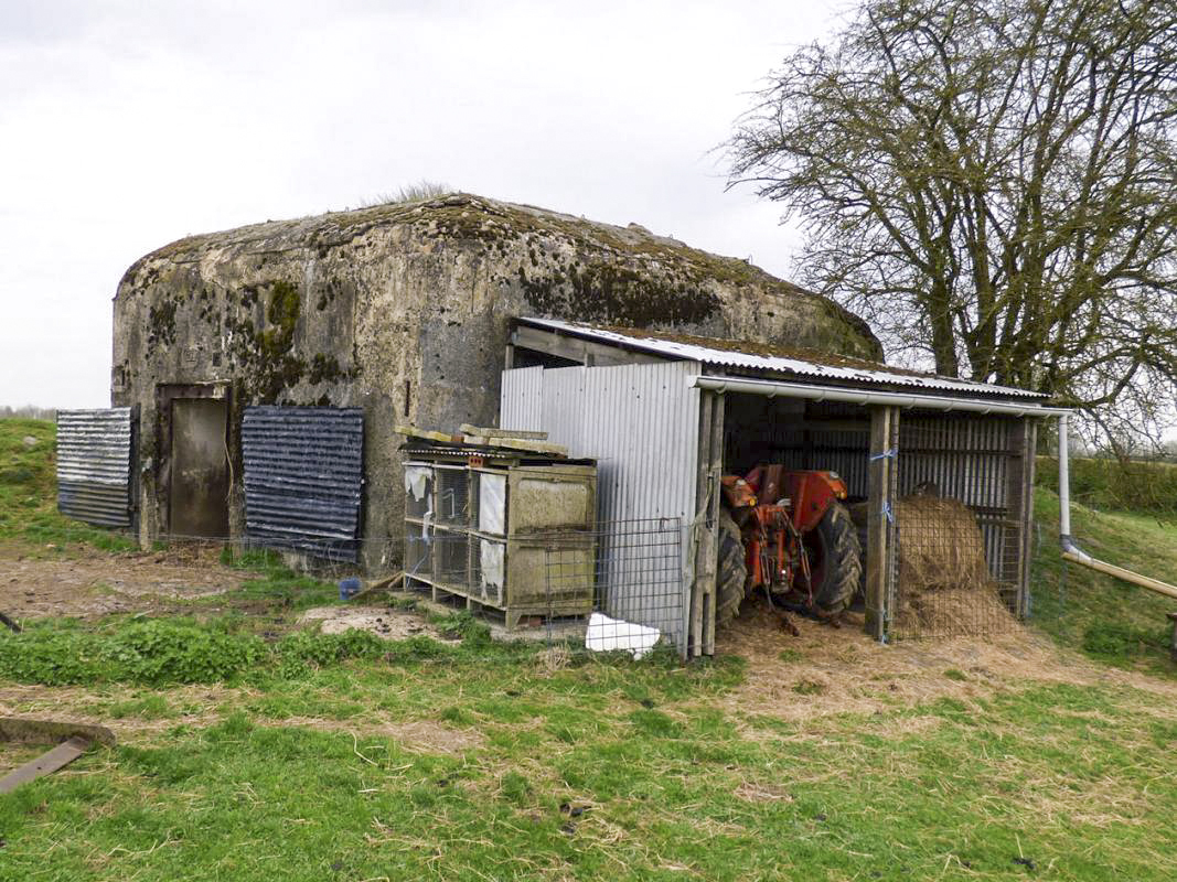 Ligne Maginot - B802 - LE PACHY - (Blockhaus pour canon) - 