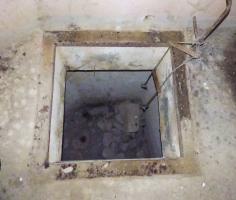 Ligne Maginot - B812 - PAR DELA L'ETANG - (Blockhaus pour canon) - Accès au niveau inférieur