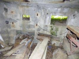 Ligne Maginot - BA35 - LA NEUVILLE OUEST - (Blockhaus pour canon) - 