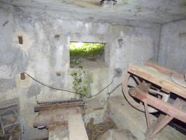 Ligne Maginot - BA35 - LA NEUVILLE OUEST - (Blockhaus pour canon) - 