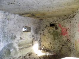 Ligne Maginot - BA81 - ROCROI OUEST 1 - (Blockhaus pour canon) - Créneaux frontal Hotchkiss et droite FM/Obs