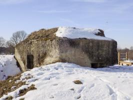 Ligne Maginot - BA82 - ROCROI OUEST 2 - (Blockhaus pour arme infanterie) - L'arrière et face droite