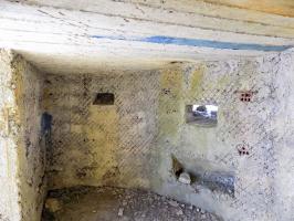 Ligne Maginot - BA82 - ROCROI OUEST 2 - (Blockhaus pour arme infanterie) - Créneaux FM/Obs et Hotchkiss gauche