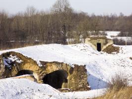 Ligne Maginot - BA82 - ROCROI OUEST 2 - (Blockhaus pour arme infanterie) - Pris de l'est, remparts de Rocroi