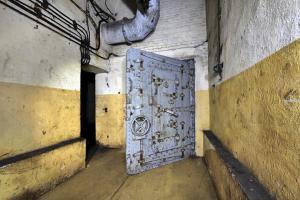 Ligne Maginot - BREHAIN - A6 - (Ouvrage d'artillerie) - Bloc 6
Porte étanche donnant séparant les galeries des dessous du bloc de combat