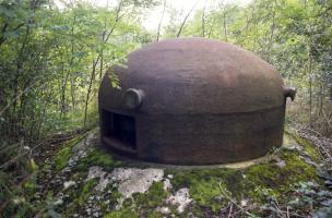 Ligne Maginot - BREHAIN - A6 - (Ouvrage d'artillerie) - Entrée des hommes
Cloche GFM.