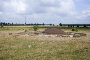 Ligne Maginot - BREHAIN - A6 - (Ouvrage d'artillerie) - Bloc 6
Vue d'ensemble du bloc avec sa tourelle de 75 et les deux cloches de prise d'air