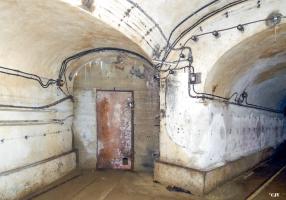 Ligne Maginot - BREHAIN - A6 - (Ouvrage d'artillerie) - Bloc 5
Le couloir vers le bloc a été muré