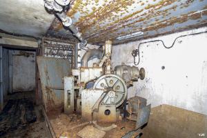 Ligne Maginot - BREHAIN - A6 - (Ouvrage d'artillerie) - Bloc 7
Le moteur du monte-charge